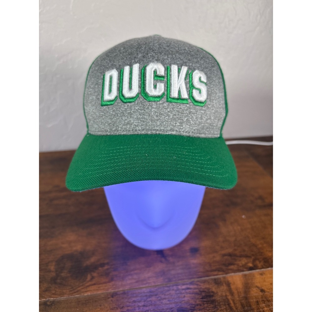 Nike Oregon Ducks Classic99 Dri-FIT Hat Green Gray Stretch Fit M/L Cap Logo
